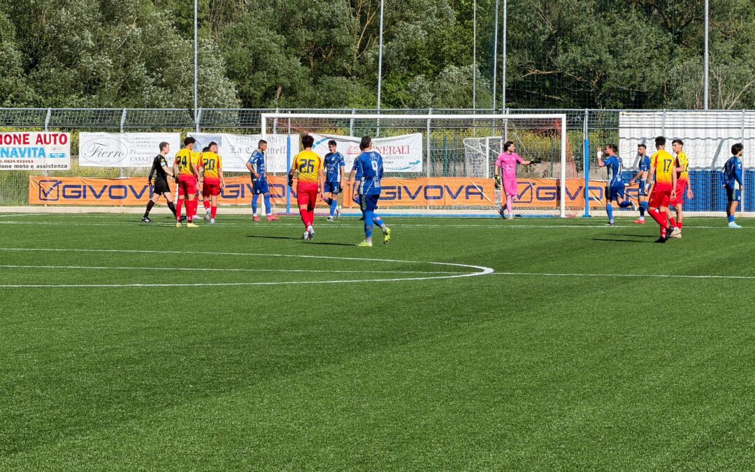 Santa Maria, prima il vantaggio poi la rimonta: l’Apice vince. La speranza playout passa dall’Angri